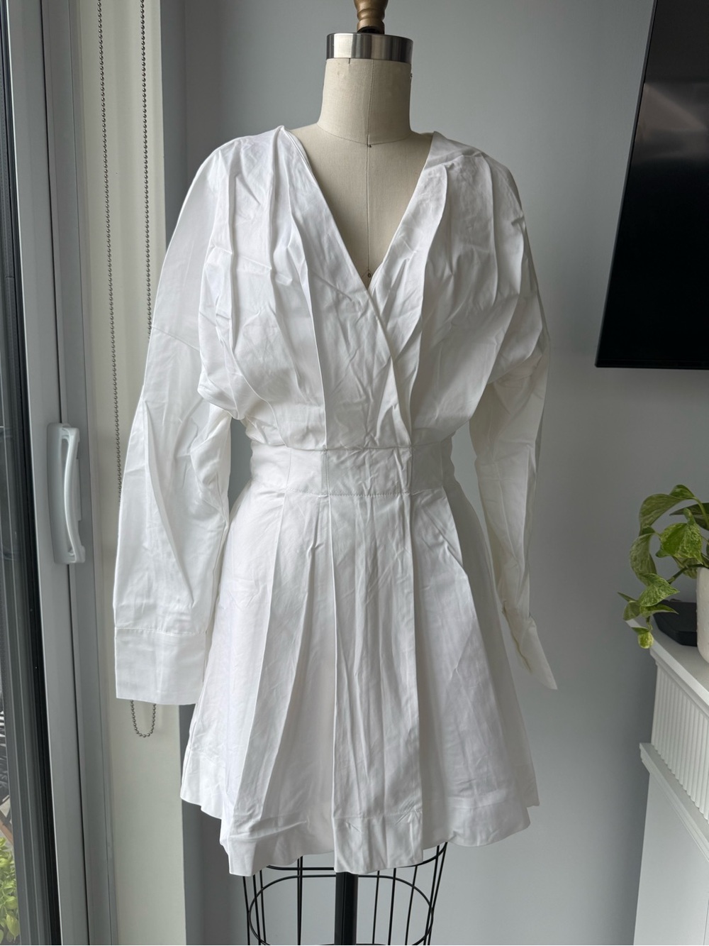 Zara White Long Sleeve V-Neck Dress